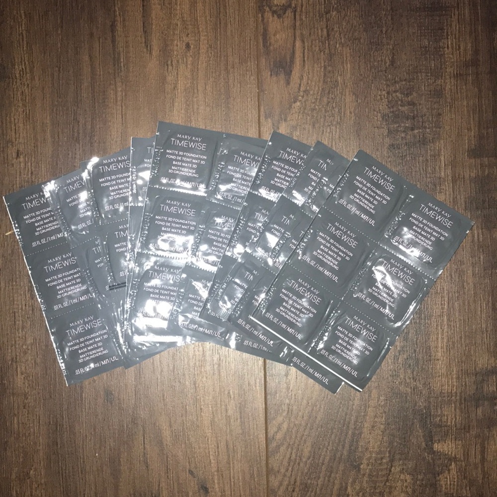 New MaryKay Timewise Matte 3D Samples